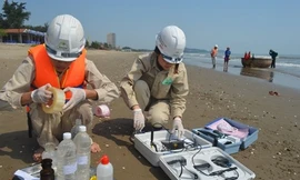 Biển Cửa Lò, nơi thu hút hàng vạn khách du lịch trong ngày khai trương 30/4, 01/5.