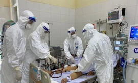 Hội chẩn quốc gia 30 trường hợp bệnh nhân COVID-19 nặng và nguy kịch