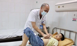 Mới nhất vụ 22 học sinh ở Hà Nội ngộ độc thực phẩm