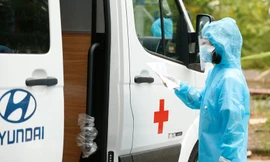 Hỗ trợ nhân lực, thiết bị điều trị 2 sản phụ mắc COVID-19