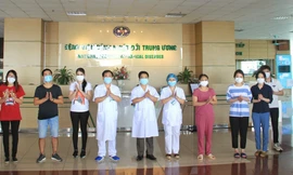 Các bệnh nhân mắc COVID-19 đã được chữa khỏi bệnh, xuất viện ngày 14/5