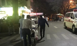 Bệnh nhân bị TNGT cấp cứu ở bệnh viện Việt Đức. Ảnh: Thái Hà