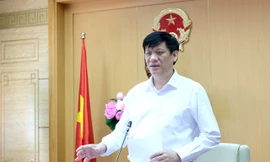 Quyền Bộ trưởng Bộ Y tế Nguyễn Thanh Long