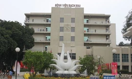 Bộ Y tế 'tuýt còi' việc Bệnh viện Bạch Mai tăng giá khám chữa bệnh