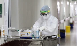 20 nhân viên y tế trở thành F1 khi tiếp xúc cô gái mắc COVID-19 ở Hà Giang