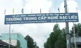 Đầu tư hơn 100 tỷ, chỉ dạy 60 học viên