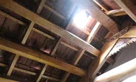 Nhiều cao ốc làm nứt nhà dân