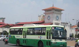 Giá nước, vé xe buýt tăng mạnh