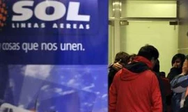 Máy bay phát nổ, 22 người chết