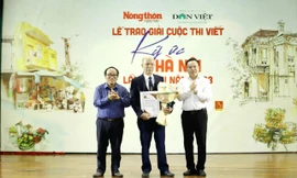'Giáo sư nuôi lợn ở tầng 4 khu tập thể' thắng giải nhất Cuộc thi Ký ức Hà Nội