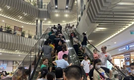 Cắt điện 'hụt', dân chung cư Hà Nội rơi vào cảnh dở khóc dở cười