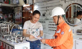 Giá điện tăng; lãi suất ngân hàng thấp kỷ lục