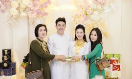 Cô dâu Long An nhận quà cưới nhà nửa triệu USD, đám cưới đãi cỗ chay 