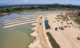 Đấu giá mỏ cát cao gấp vài chục lần rồi... tháo chạy 