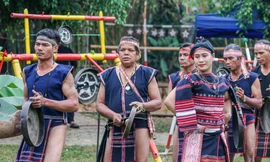 Âm vang cồng chiêng trong lễ hội cầu an của dân tộc Ba Na