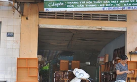 Buộc thôi việc, vào cuộc điều tra