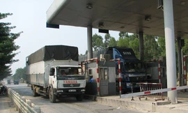 Bộ bảo dừng, trạm thu phí đắt nhất nước vẫn thu tiền