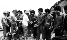 CQ-88: Trường Sa những ngày không thể quên (II)