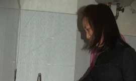 Cả ngàn người dùng nước ăn nhung nhúc bọ gậy giữa Thủ đô