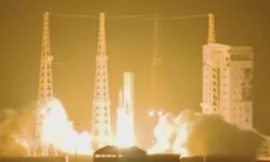 Tên lửa của Iran được phóng đi từ trung tâm Imam Khomeini hồi tháng 2. (Ảnh: AP)