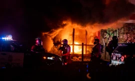 Khung cảnh bạo lực ở Minneapolis hôm 27/5. (Ảnh: Getty Images)