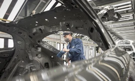 Một nhà máy sản xuất ô-tô ở Trung Quốc. (Ảnh: SCMP)