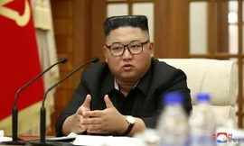 Ông Kim Jong Un chủ trì cuộc họp của Bộ Chính trị. (Ảnh: KCNA)