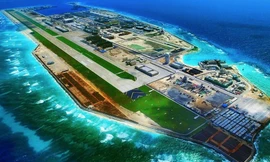 Đá Chữ Thập thuộc quần đảo Trường Sa của Việt Nam bị Trung Quốc biến thành một cơ sở quân sự. (Ảnh: China Daily)