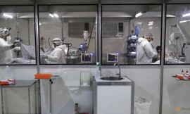 Trong một khoa cấp cứu của bệnh viện ở Sao Paulo, Brazil, ngày 12/5. (Ảnh: Reuters)