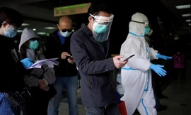 Xét nghiệm axit nucleic vẫn có thể bỏ lỡ nhiều người nhiễm virus corona. (Ảnh: Reuters)