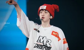 Concert Baekhyun ngày 2: Fan rưng rưng hát mừng sinh nhật sớm EXO 12 tuổi