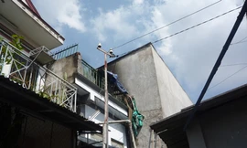 Cháy nhà trong hẻm, cả khu phố hốt hoảng