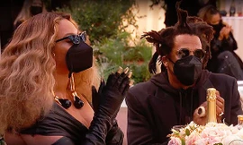 Lễ trao giải Grammys 2021: Taylor Swift, Dua Lipa, Harry Styles không ra về tay trắng 