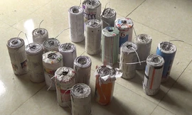 Số pháo cơ quan chức năng thu tại nhà Quân.