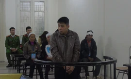 Nguyễn Tiến Đạt trước vành móng ngựa.