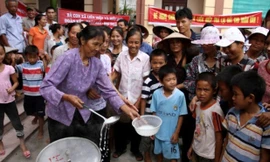 Giảm án cho các bị cáo “nấu cháo trong sân uỷ ban”