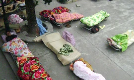 Bệnh nhân nằm đất giữa đêm đông 8 độ C