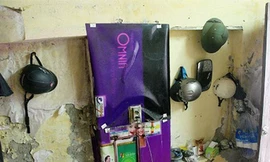 Sinh viên xóm trọ thản nhiên với cuộc sống 'bốc mùi'