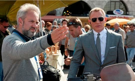 Daniel Craig cùng đạo diễn Sam Mendes Ảnh: Sony