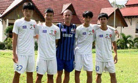 Chuyện chưa kể về chàng trai xứ Nghệ sang Arsenal thử việc