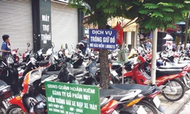 Theo các chuyên gia, mô hình “khoán quản” ở Hà Nội cần phải xem xét lại Ảnh: T. Đảng