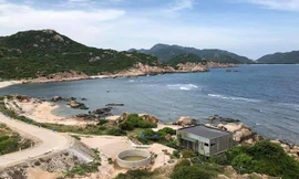 Tháo dỡ công trình trái phép, thu hồi dự án du lịch trên đất quốc phòng ở Khánh Hòa