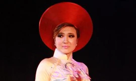 Em gái Công Vinh bén duyên… áo dài