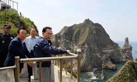 Hàn Quốc: Học sinh học về đảo tranh chấp