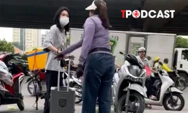 NÓNG 7/7: Danh tính nữ chủ quán trà đá đuổi cô gái đứng chờ xe trên vỉa hè Hà Nội