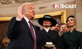 NÓNG 21/1: Chi tiết gây tranh cãi khi ông Trump tuyên thệ nhậm chức