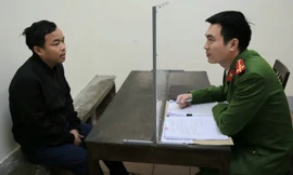 Tạo vỏ bọc doanh nhân thành đạt, quan hệ rộng để lừa đảo xin việc