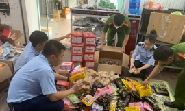 Hai cơ sở kinh doanh bánh trung thu bị xử phạt