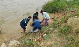 Nam thanh niên để lại xe máy trên cầu Bến Thuỷ 2 rồi nhảy sông tự vẫn