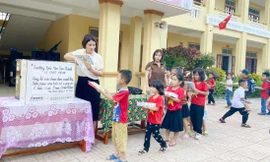 Thiếu nhi Nghệ An góp hơn 1.500 cuốn vở kèm lời yêu thương tặng các bạn vùng lũ